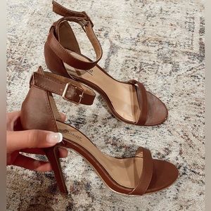 Women’s Anne Michelle Brown Heels